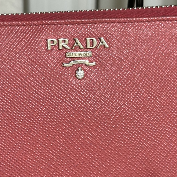 Authentic PRADA zippy leather wallet with (COA) - Picture 5 of 16